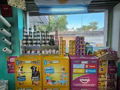Pet shop Animaladas ofrece una amplia gama de alimentos secos y húmedos para tu mascota ya sea perro o gato